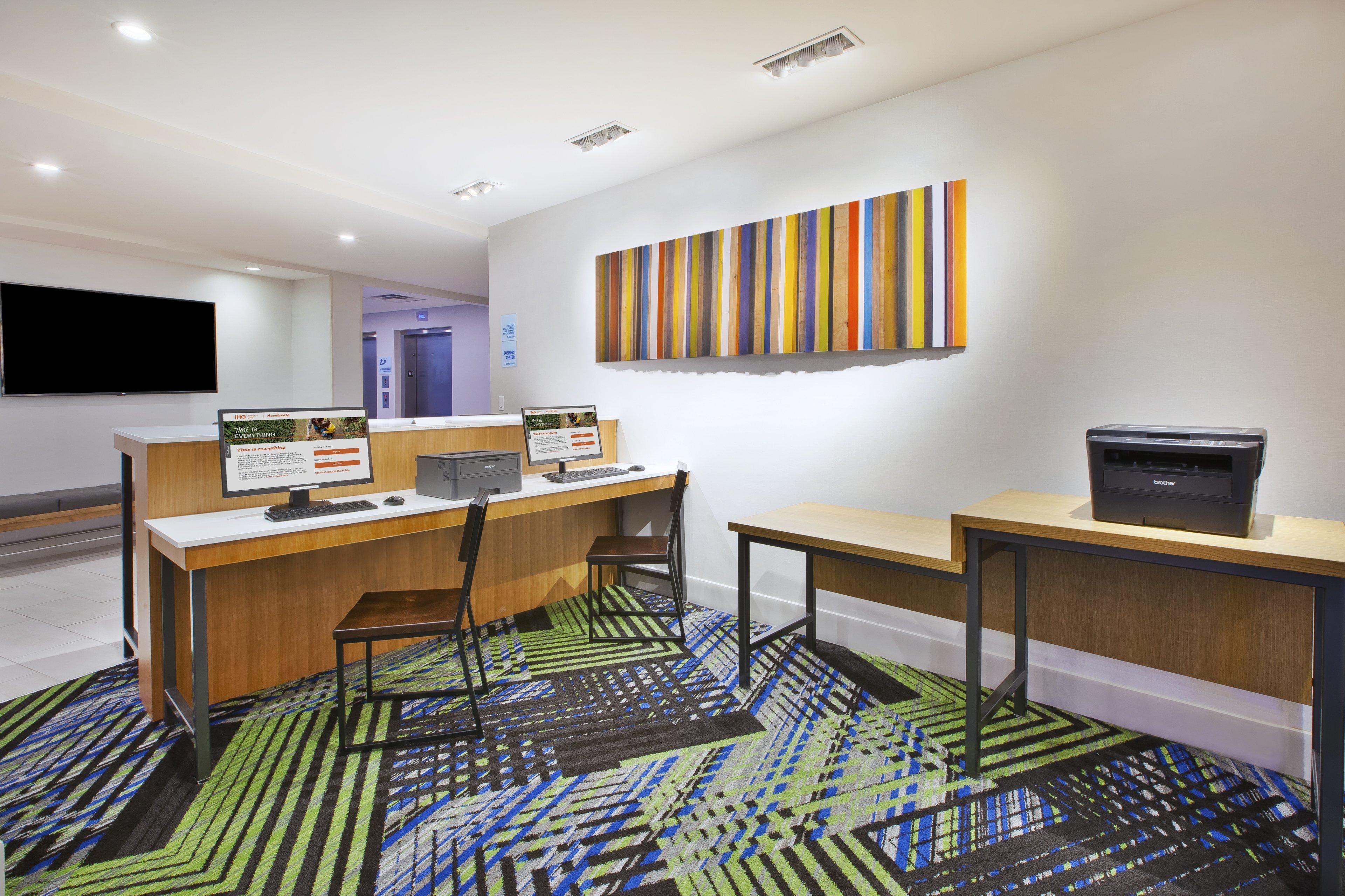 Hotel Express & Grand Rapids Airport North By Ihg Cascade