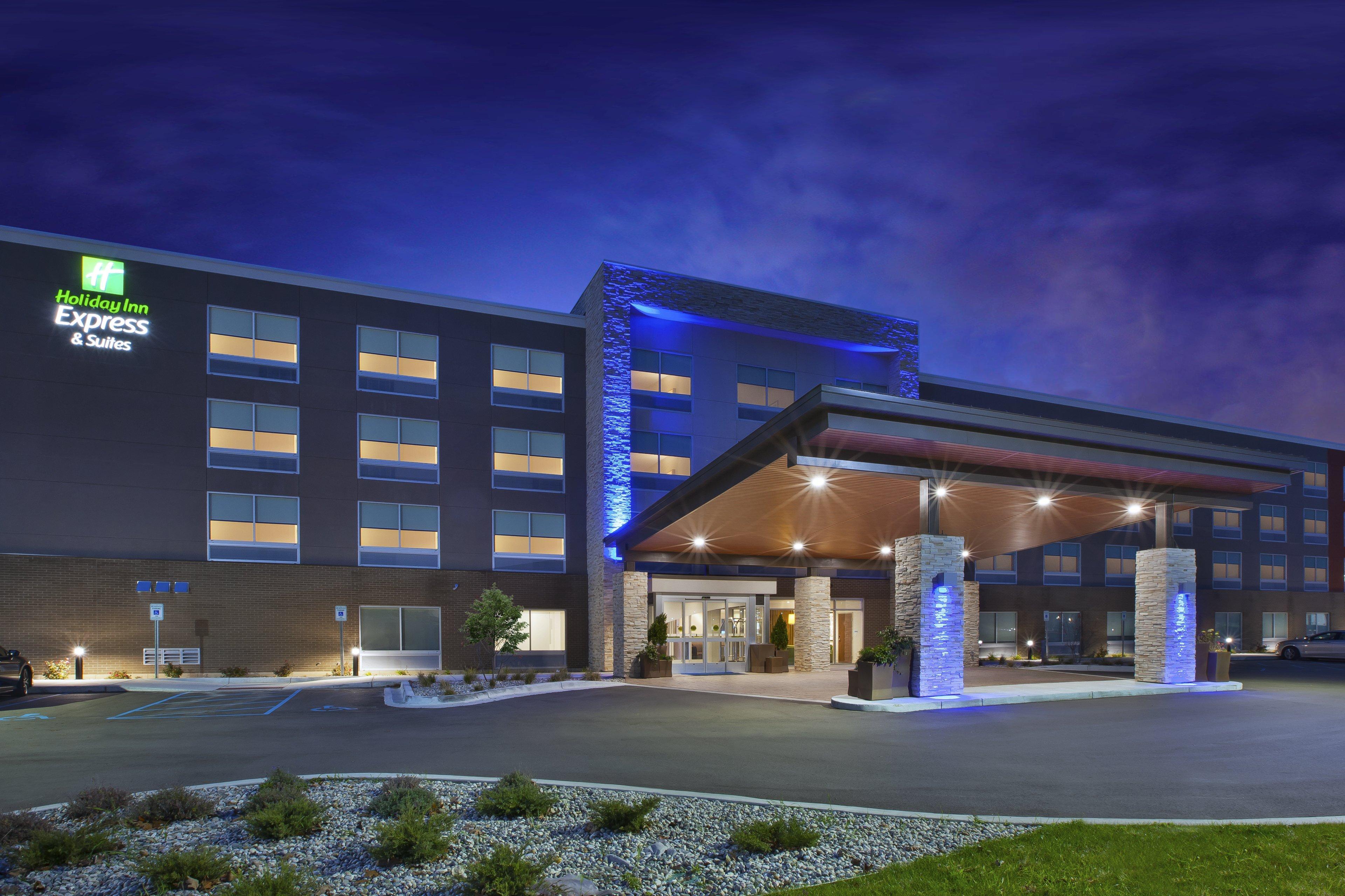 Express & Grand Rapids Airport North By Ihg 2*