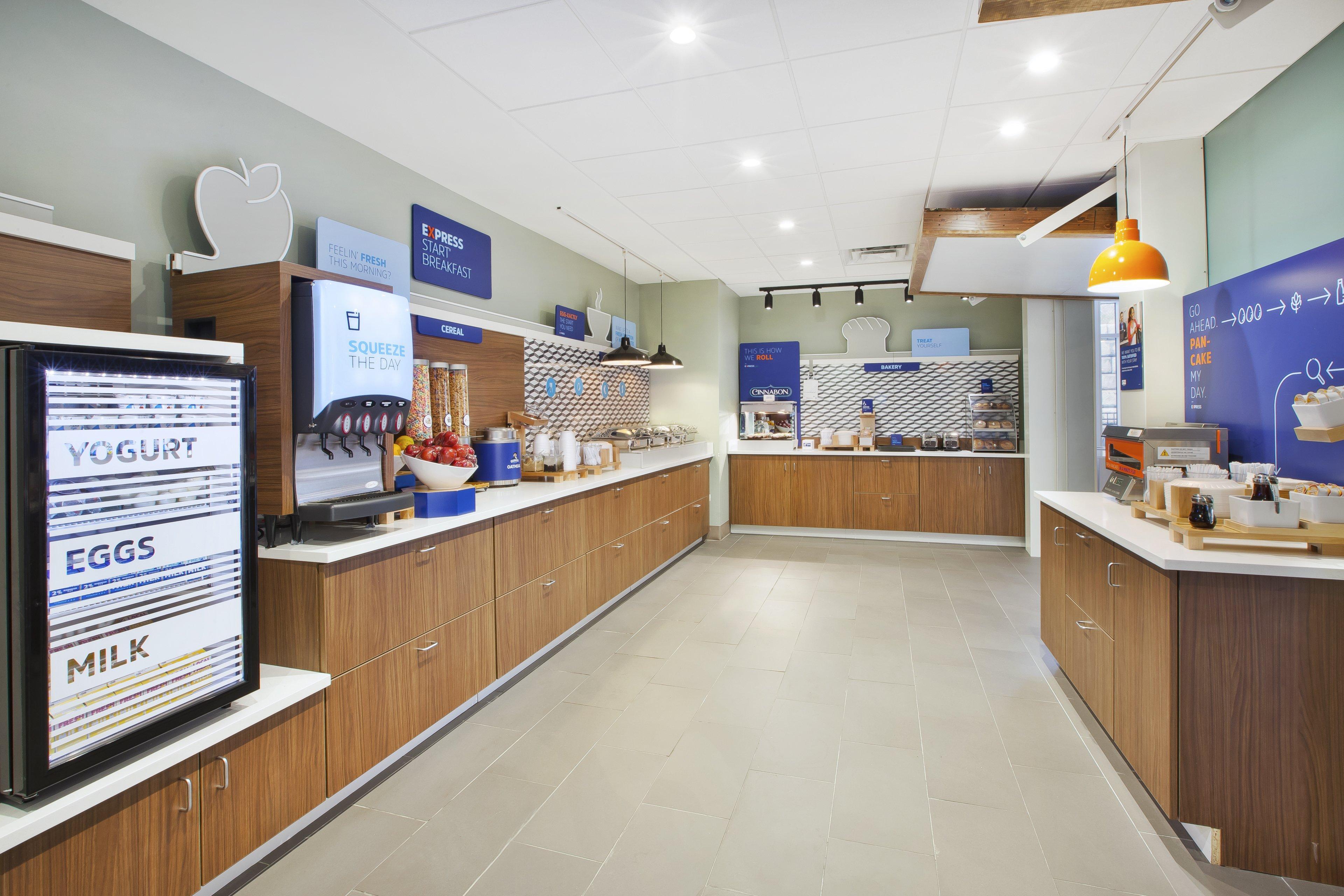 Hotel Express & Grand Rapids Airport North By Ihg
