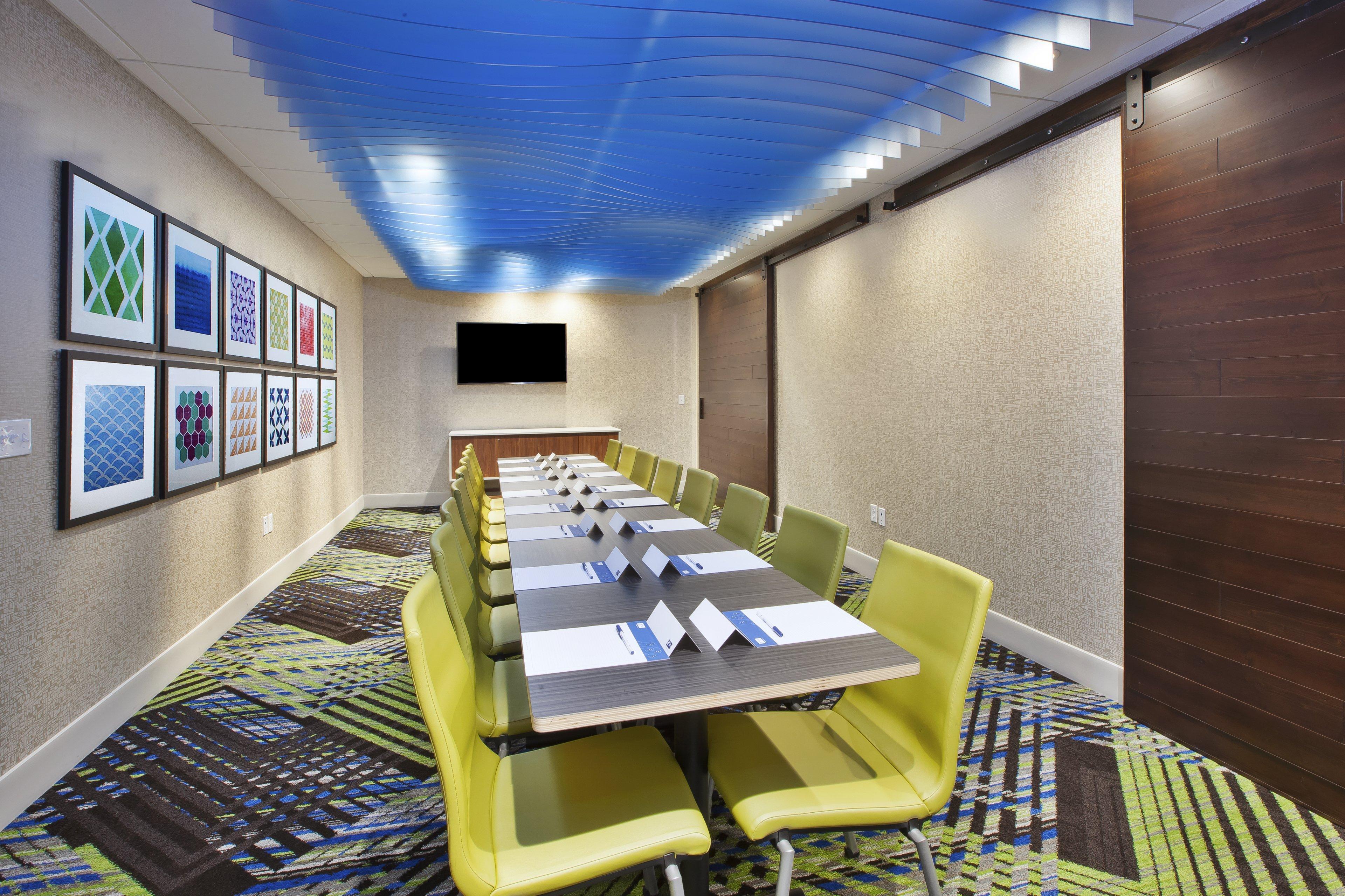 Hotel Express & Grand Rapids Airport North By Ihg Cascade